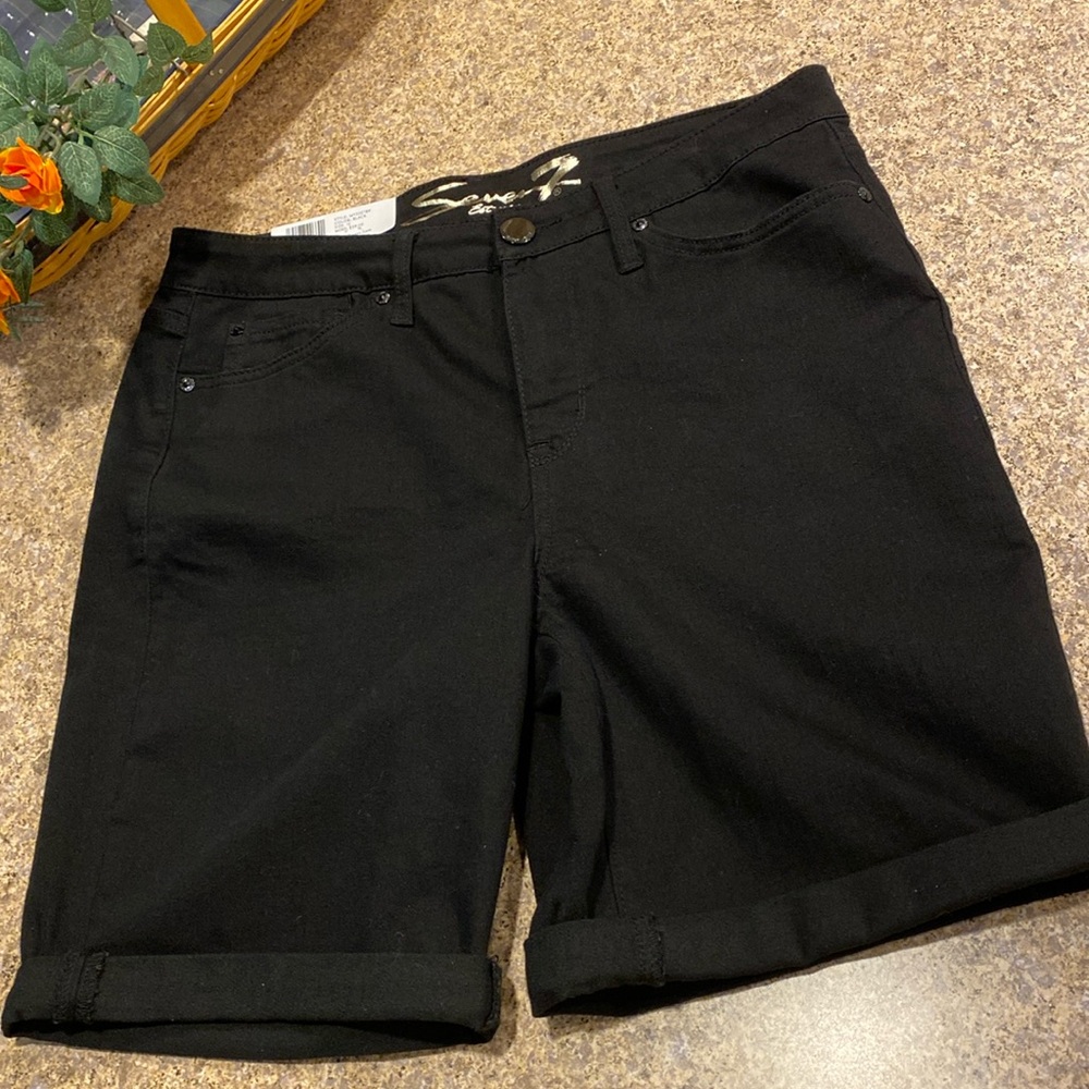 NWT Seven7 Shorts Sunset Bermuda Shorts 9” Inseam Black Size 12 Rolled Cuff